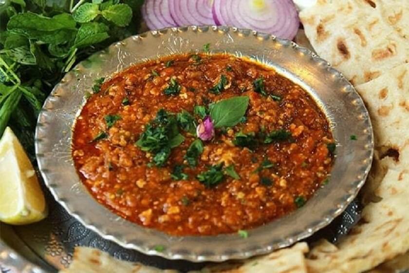 طرز تهیه میرزا قاسمی غذای گیلانی
