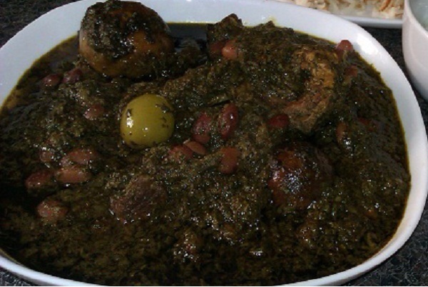 خورشت الوچه باسبزی با طعم ومزه ای جدید مناسب برای همه برای افراد خوش سلیقه