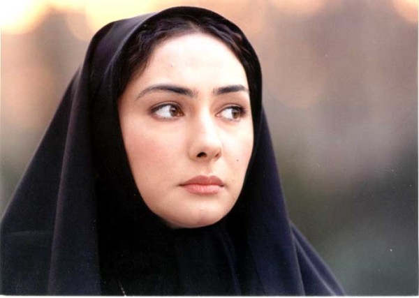  بیوگرافی هانیه توسلی متولد 1358 در همدان به دنیا آمد--فرانیاز
