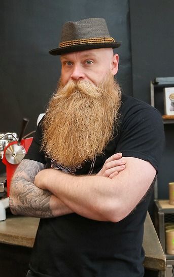 عجیب و غریب ترین مدل های ریش و سیبیل مردان