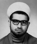 بیوگرافی حسن روحانی در سال‌ ۱۳۲۷، در سُرخه‌، شهرستان‌ سمنان‌، چشم‌ به‌ جهان‌ گشود.