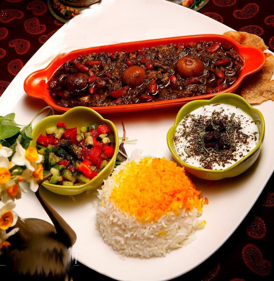 خورشت قورمه سبزی در پورتال جامع فرانیاز فراتر از نیاز هر ایرانی .