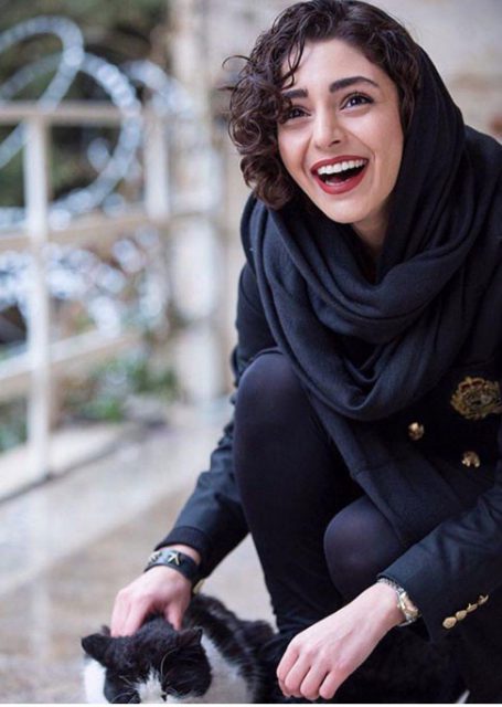 بیوگرافی هستی مهدوی فر