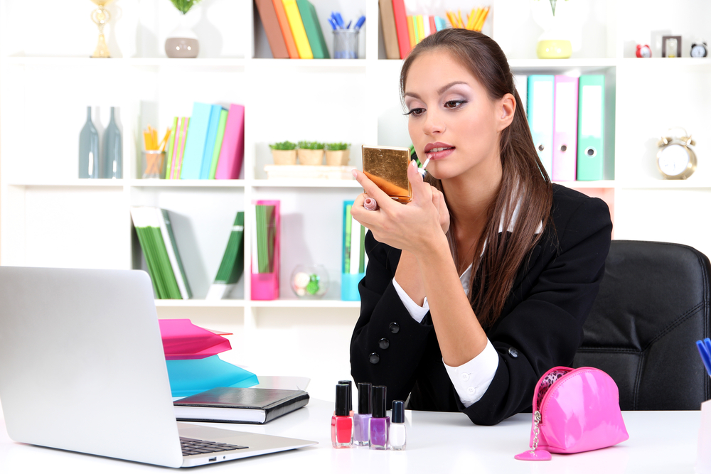 آرایش مناسب محل کار