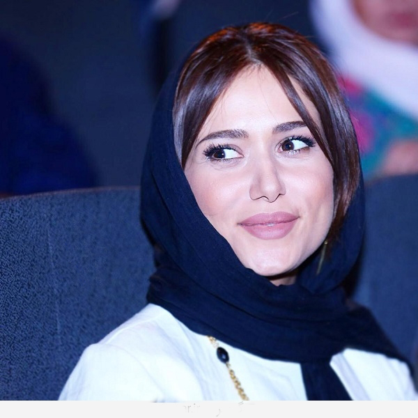 بیوگرافی پریناز ایزدیار