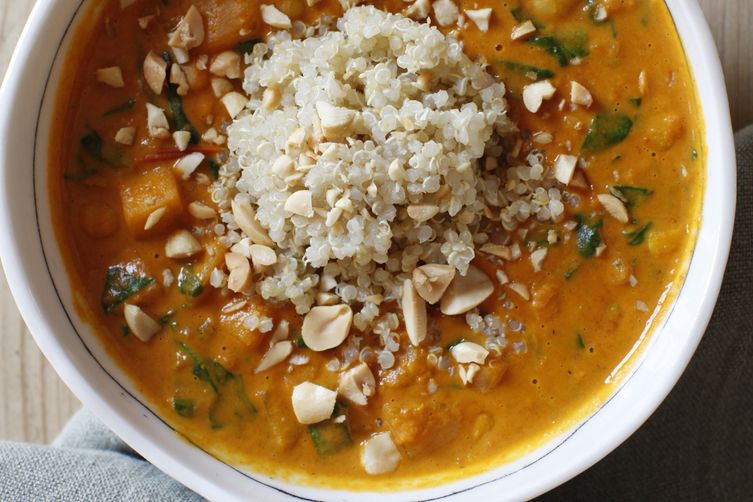 خورشت مرغ و بادام زمینی